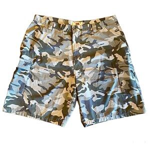 Dakota Grizzly Camo Shorts